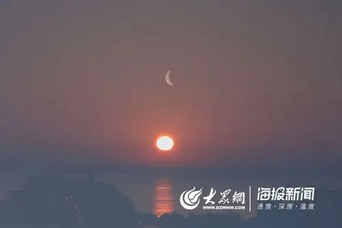 日月同辉 众志成城 摄影师记录下海边这一刻