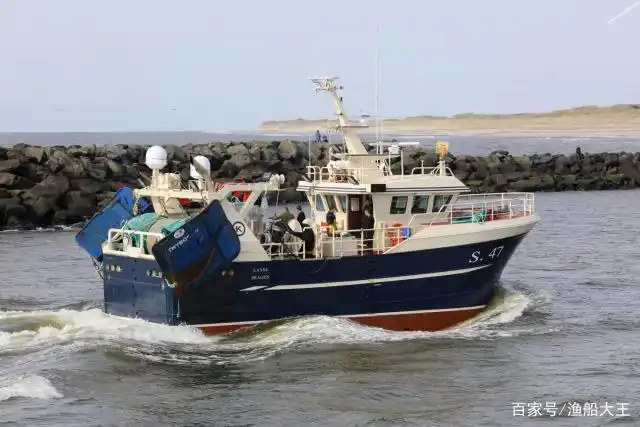挪威17米小型拖网渔船,小巧精悍,渔船之美