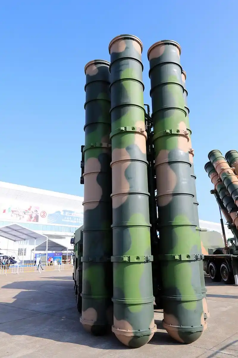 东风-21d导弹是中国自主研制的一种长程反舰弹道导弹,具有较强的防区