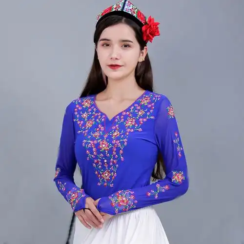 新疆舞蹈服民族风绣花上衣练功服女夏季广场舞维吾尔族演出表演服