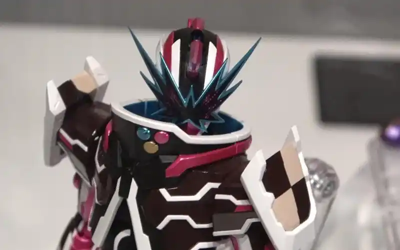 【4k实拍】万代假面骑士圣刃saber slash剑闪 大秦寺哲雄 s.h.