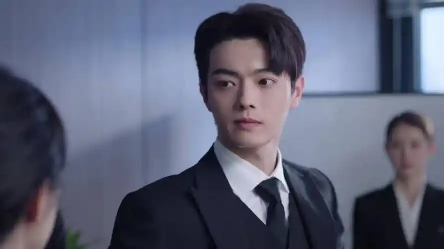 记》:口碑暴跌,男女主演技太差,凭一己之力拖垮整部剧_杨紫_许凯_男友