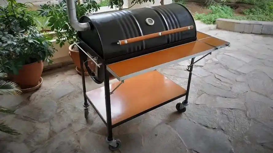 看如何用汽油桶改造一个烧烤炉(第2部分)