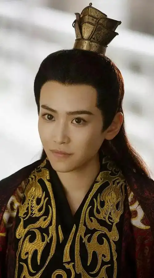 影视剧中那些女扮男装的女星(那些影视剧里的女扮男装)(2)