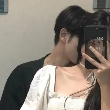 情侣头像ins真人高清一左一右的情侣头像ins风一对两张图片