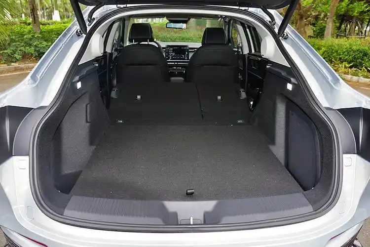 试驾广汽本田e:np2 极湃 2——本田电动梦的延续_凤凰网汽车_凤凰网