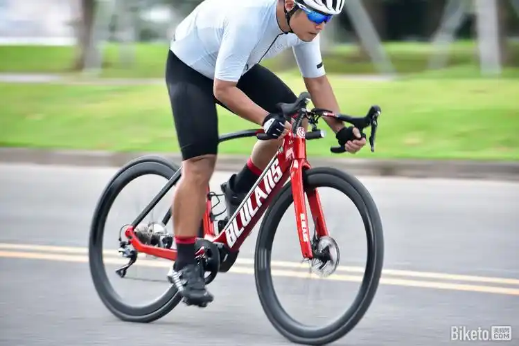 菜腿救星破风利器blulans布鲁莱斯s8电助力公路车评测