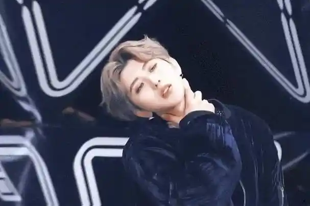 公开资料显示,蔡徐坤,1998年8月2日出生于浙江,中国内地男歌手,演员