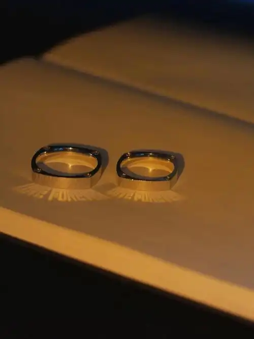 周大福天荒地老对戒