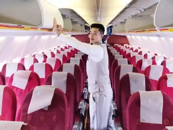 海南航空小奶狗空少黄斌梦享蓝天未来总会如期而至