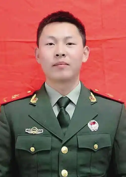 肖蒙豪,现任武警安徽省总队芜湖支队机动大队二中队班长,荣立三等功.