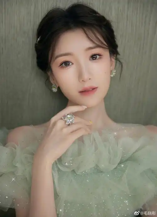 毛晓彤居然是88年的