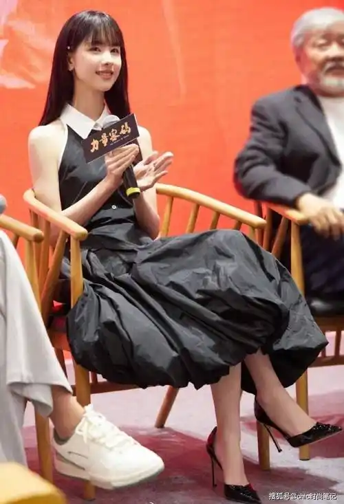 高跟鞋气质穿搭,高挑又优雅,女明星们的增高神器_造型_衬衫_元英