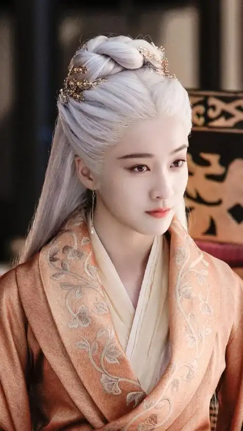 白发容乐张雪迎