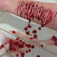 意境女生头像兮爷割腕自残不如跳海溺亡