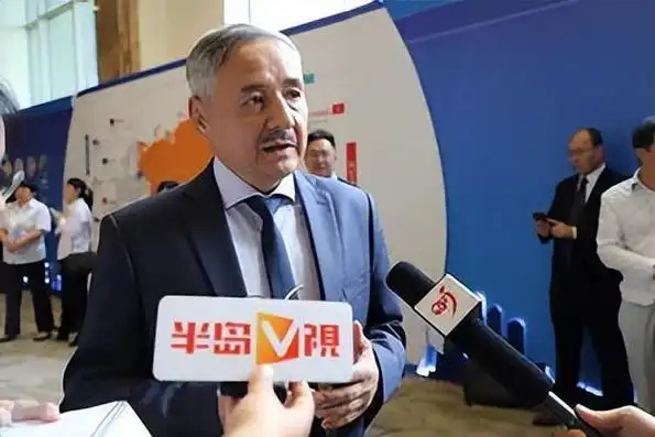 纪实俄罗斯航空专家放弃一切回到中国祖父曾是我国开国元勋