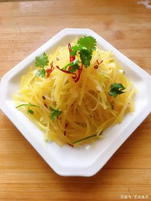 凉拌土豆丝要想达到爽脆口感,记住像我这样做