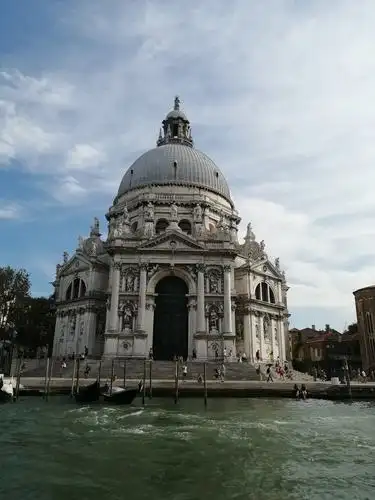 美丽人生的美篇…带着孙子欧洲之旅(一)