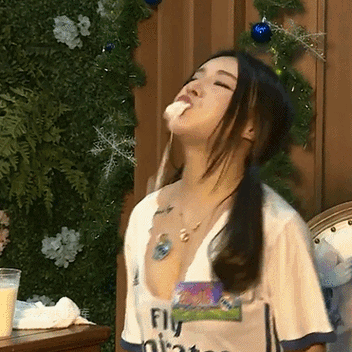 脑子也退化了~你们都是怂货,看人家孩子是如何实践大胆想法的吓我一跳