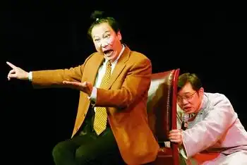 大兵,赵卫国表演的双簧《学冠军》刚刚通过了央视春晚语言类节目的