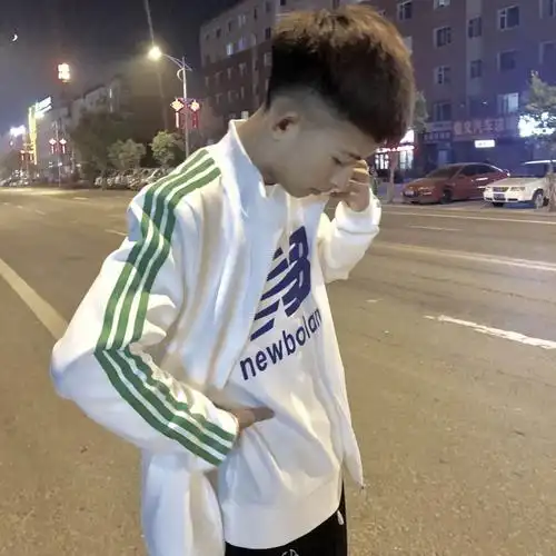 秋季社会精神小伙三道杠立领外套男卫衣快手网红白乔校长同款夹克