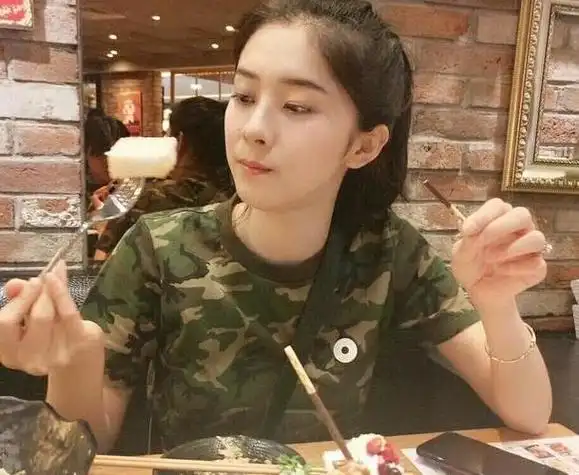 梁靖崑夺冠,带火妻子奚美丽!被嘲3线小演员,嫁到梁家不为钱?