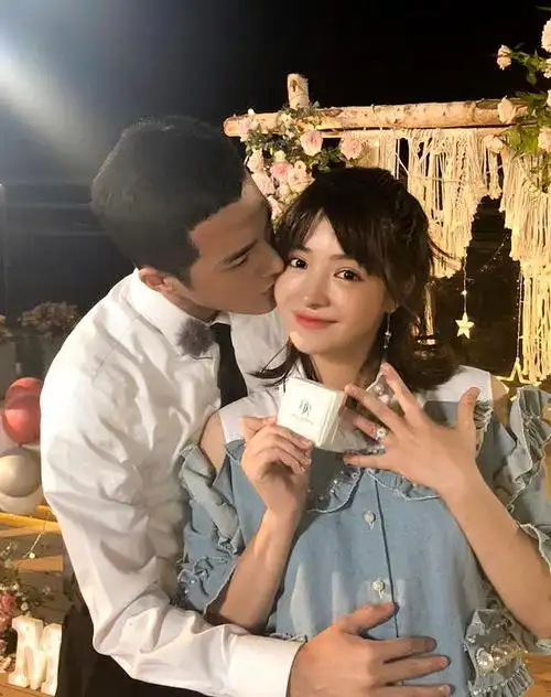 原创当众揭好友海陆和前男友于小彤过往惹争议,麦迪娜发文道歉