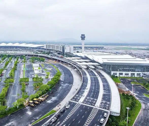 人大代表建议推进空军南京机场军民合用