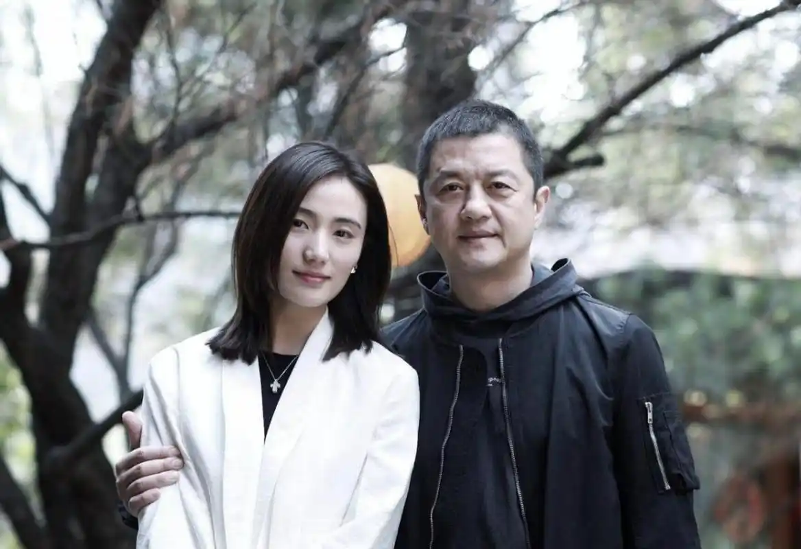 李亚鹏的前任和现任…  (图依次是前任:刘岩,柯蓝,瞿颖,周迅,王菲,su