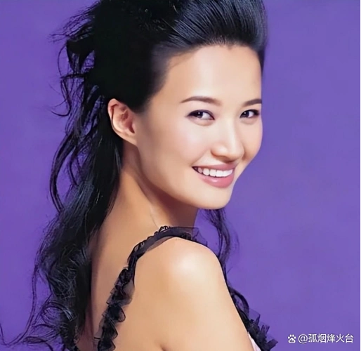 比如《欢乐颂3》中的雷总,或者《刑警本色》中的梅丽,还有最近热播的