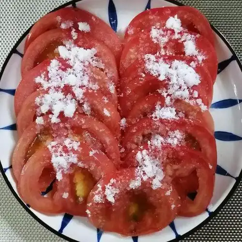 糖拌西红柿,酸甜好吃,汤都不剩