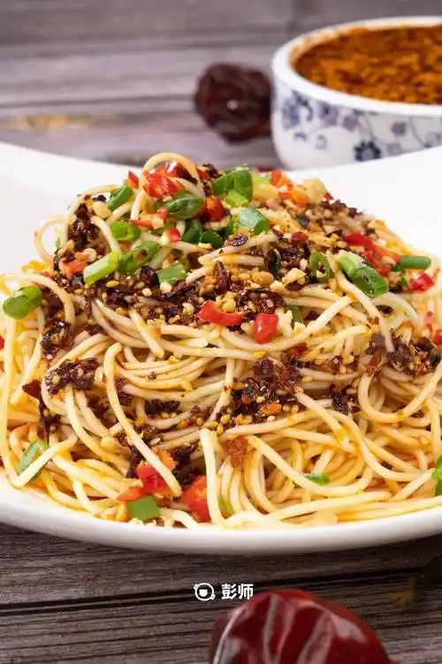 夏天就缺这一口麻辣鲜香的红油凉面凉粉开胃又清凉搞起