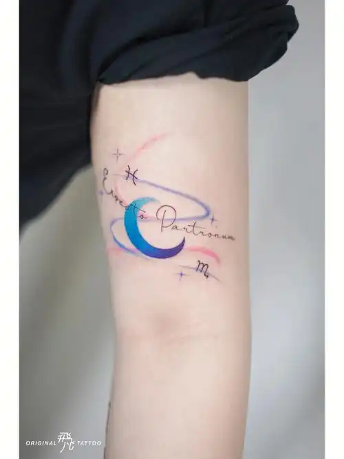 添加任何元素都不会突兀呀蓝色的月亮更有意境感#我的纹身分享  #女生