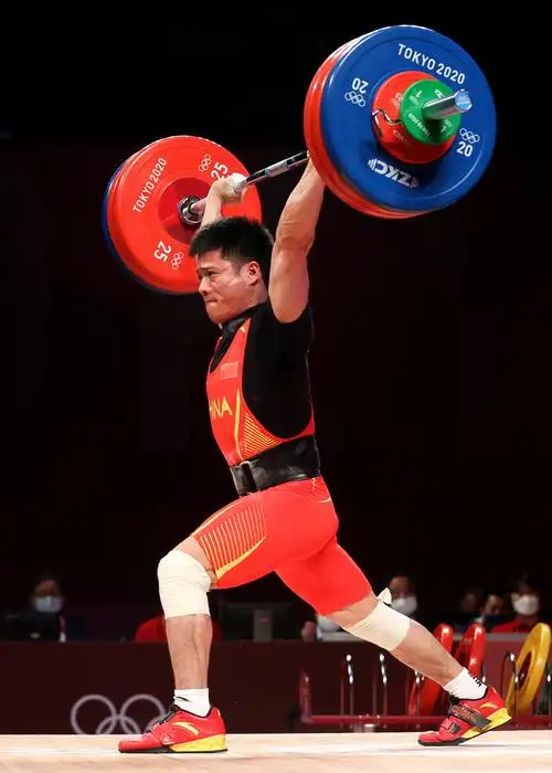 北京时间7月25日14点50分,2020东京奥运会男子举重61公斤级a组比赛在