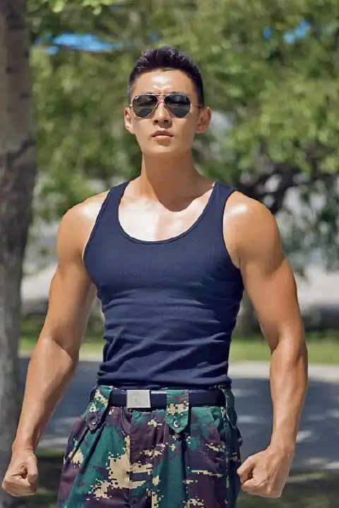 白威 #雪域雄鹰#无水印版高清大图之上校肌块(收