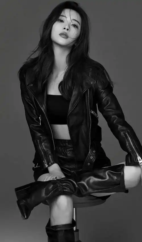 胡丹丹优雅娴静俏丽写真,惊艳迷人!__财经头条