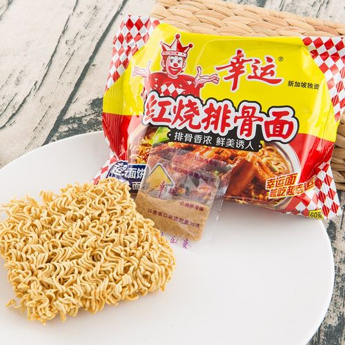 幸运方便面红烧排骨60g袋装泡面干吃干脆零食冲泡方便面