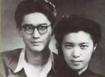 乔冠华与他的俩位传奇夫人