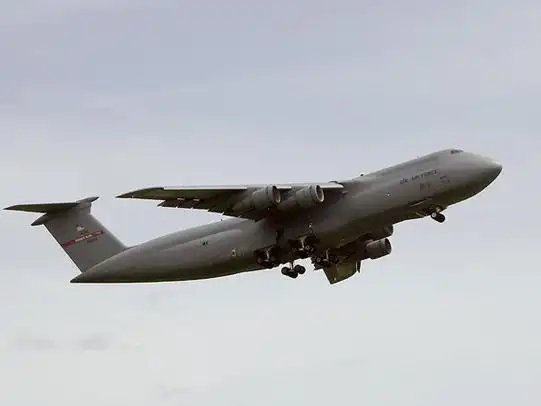 p>c-5运输机(英文:c-5,代号:galaxy,译文:银河,通称:洛克希德c-5"