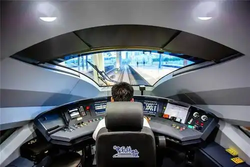 想考驾照吗能开时速350公里复兴号的那种