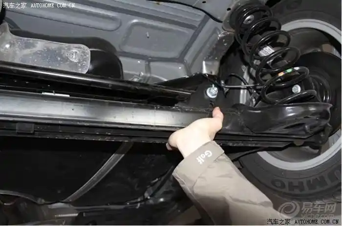 解密新速腾板车横梁