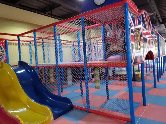 高村幸福万家超市二楼嗨乐儿游乐场5.1开业