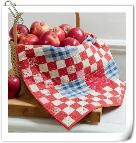 非常简单的小布艺,适合初学者,有详细的方块拼布教程哦