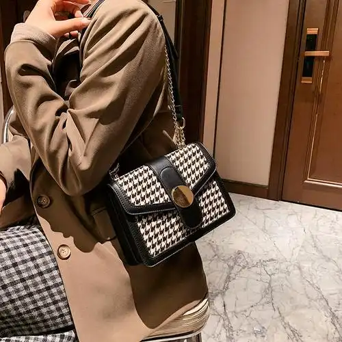 2021咖色黑色内贴袋新款千鸟格子立体小方圆牌磁扣单肩斜挎女包