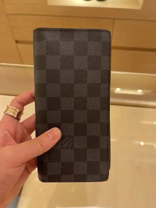 lv男士长款钱包