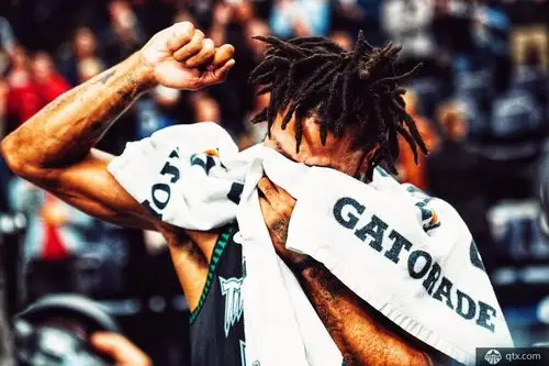 罗斯重回芝加哥 玫瑰享英雄般待遇