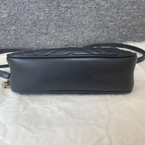 古驰单肩包古驰marmont相机包黑金大号链条包