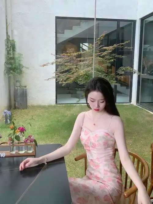 性感女人味衣服气质