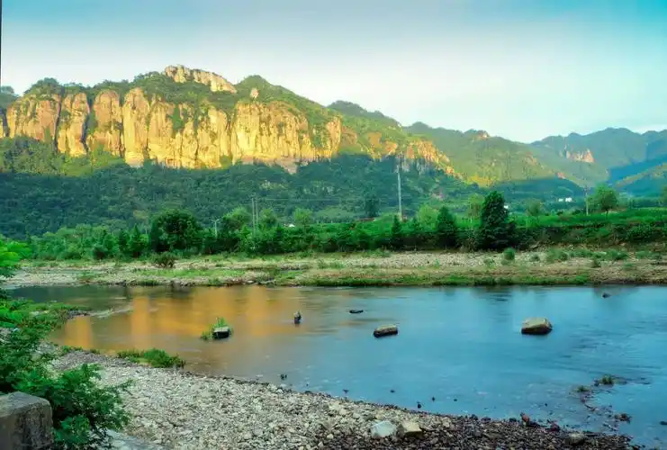 浙江天台《后岸村》的景色一聪聪摄编
