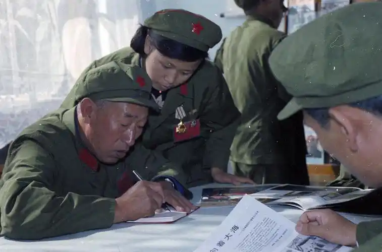 超珍贵老照片再现1984年中国三军大阅兵